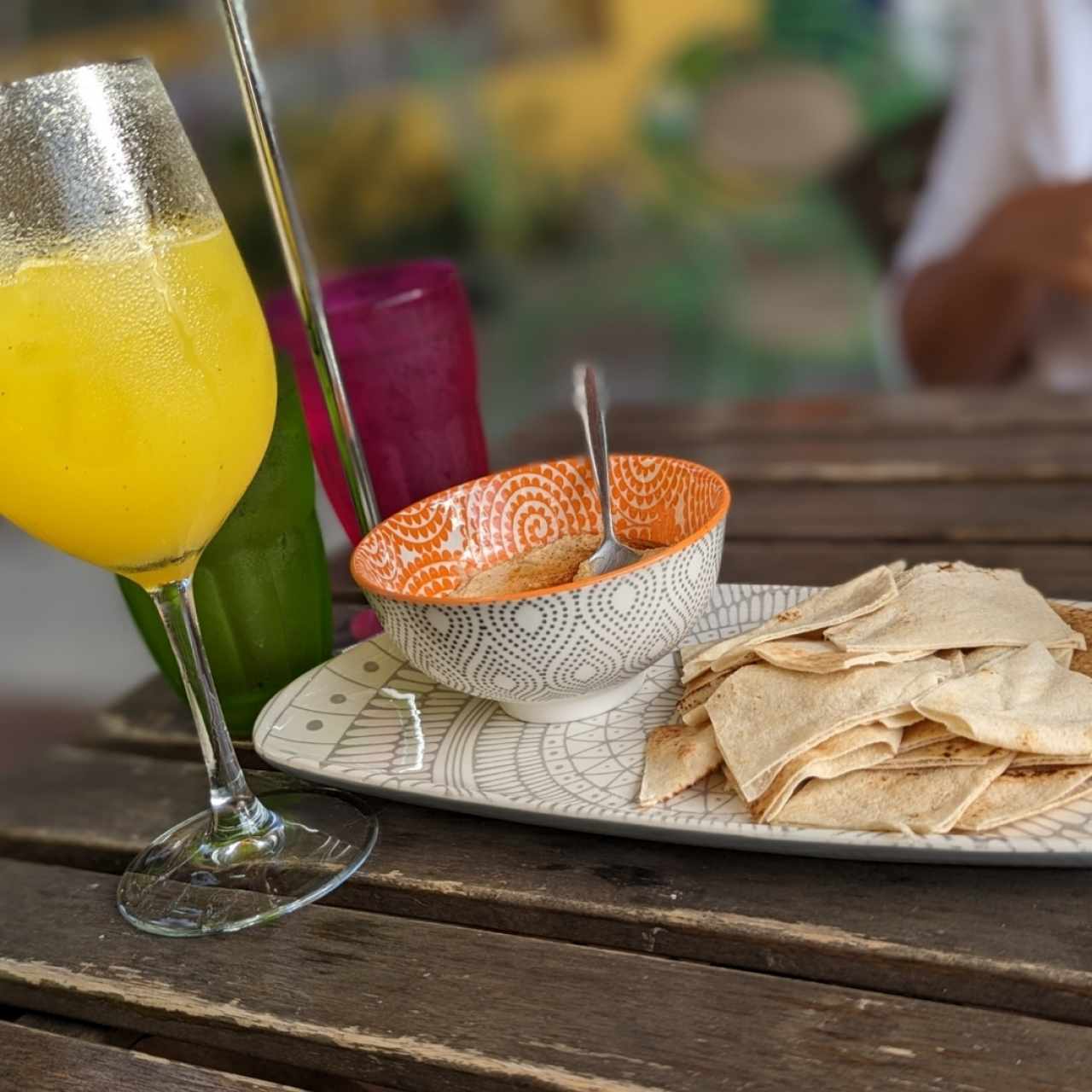 hummus con pan pita