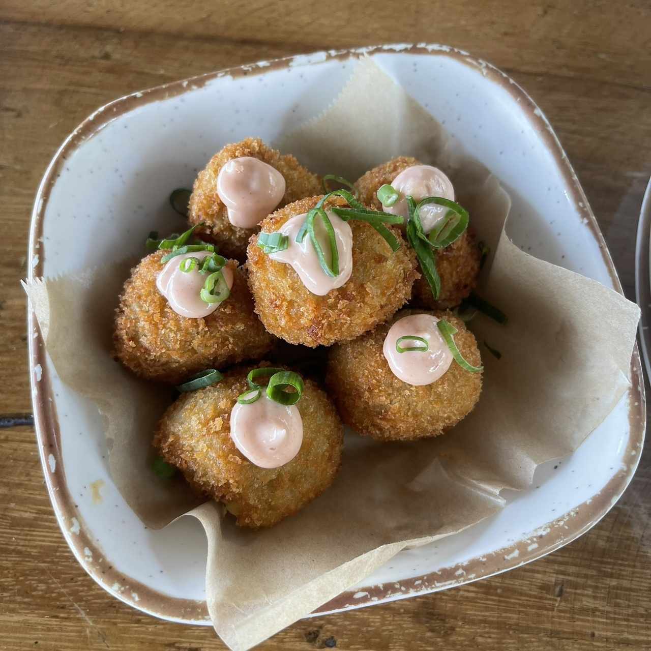 Bolitas de platano maduro y queso