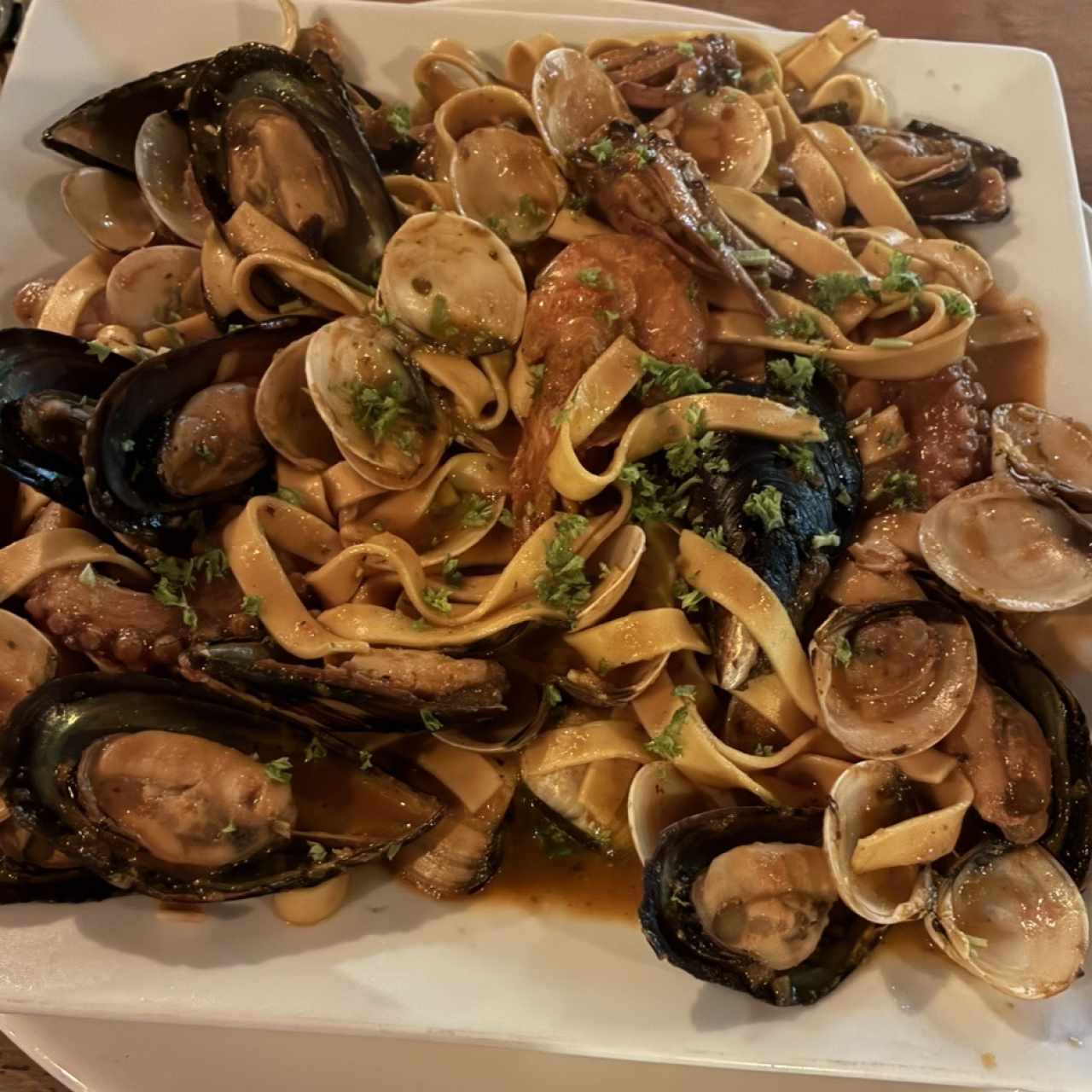 Linguini Frutos del Mar 