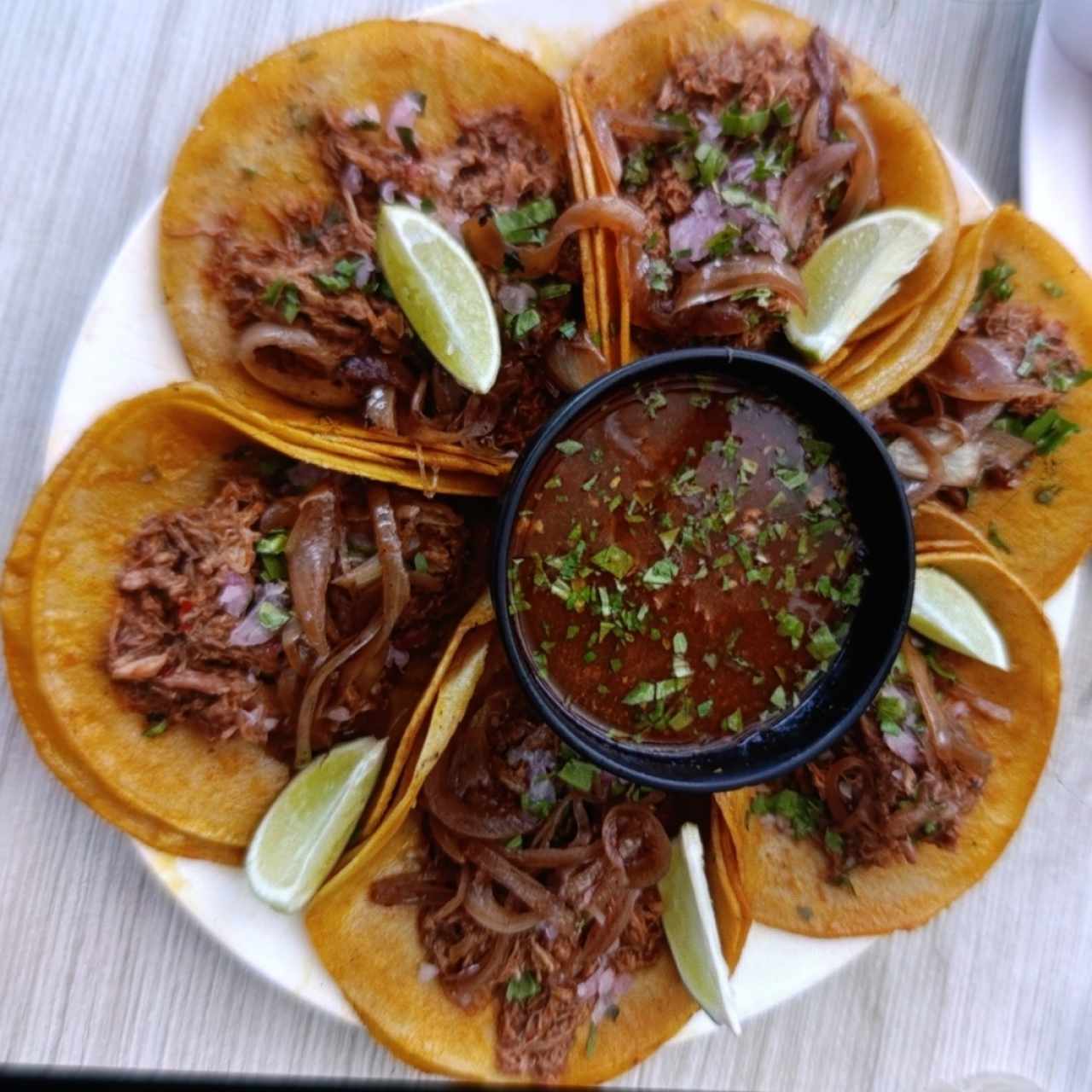 Bandeja taquera de birria