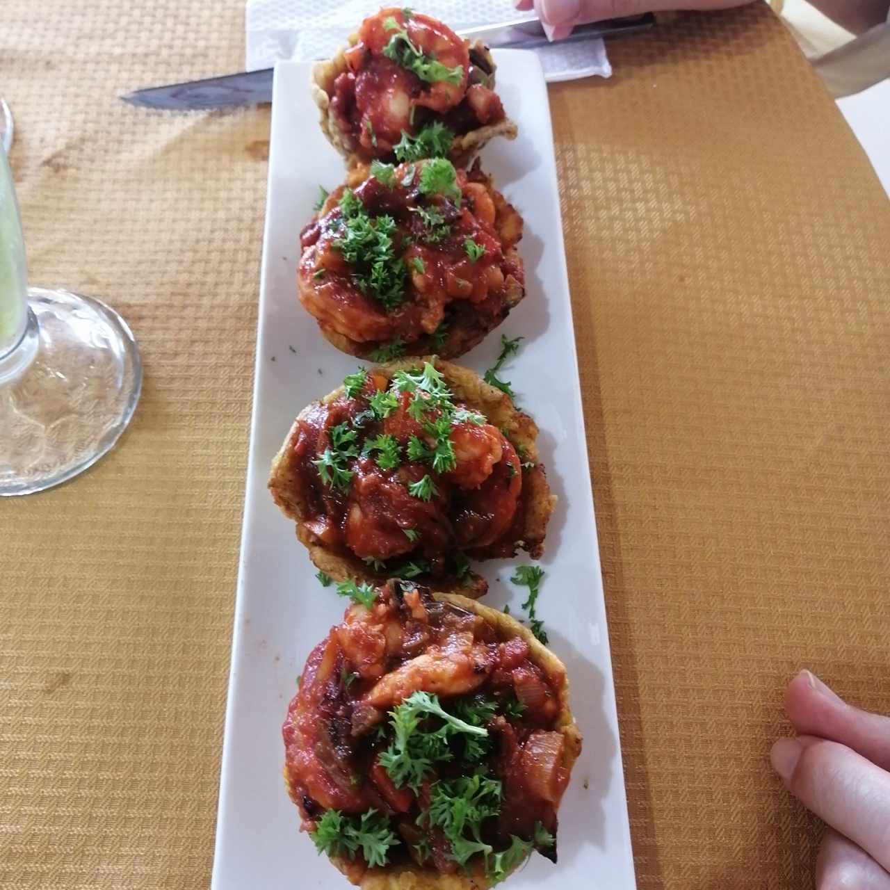 Patacones relleno con camarones