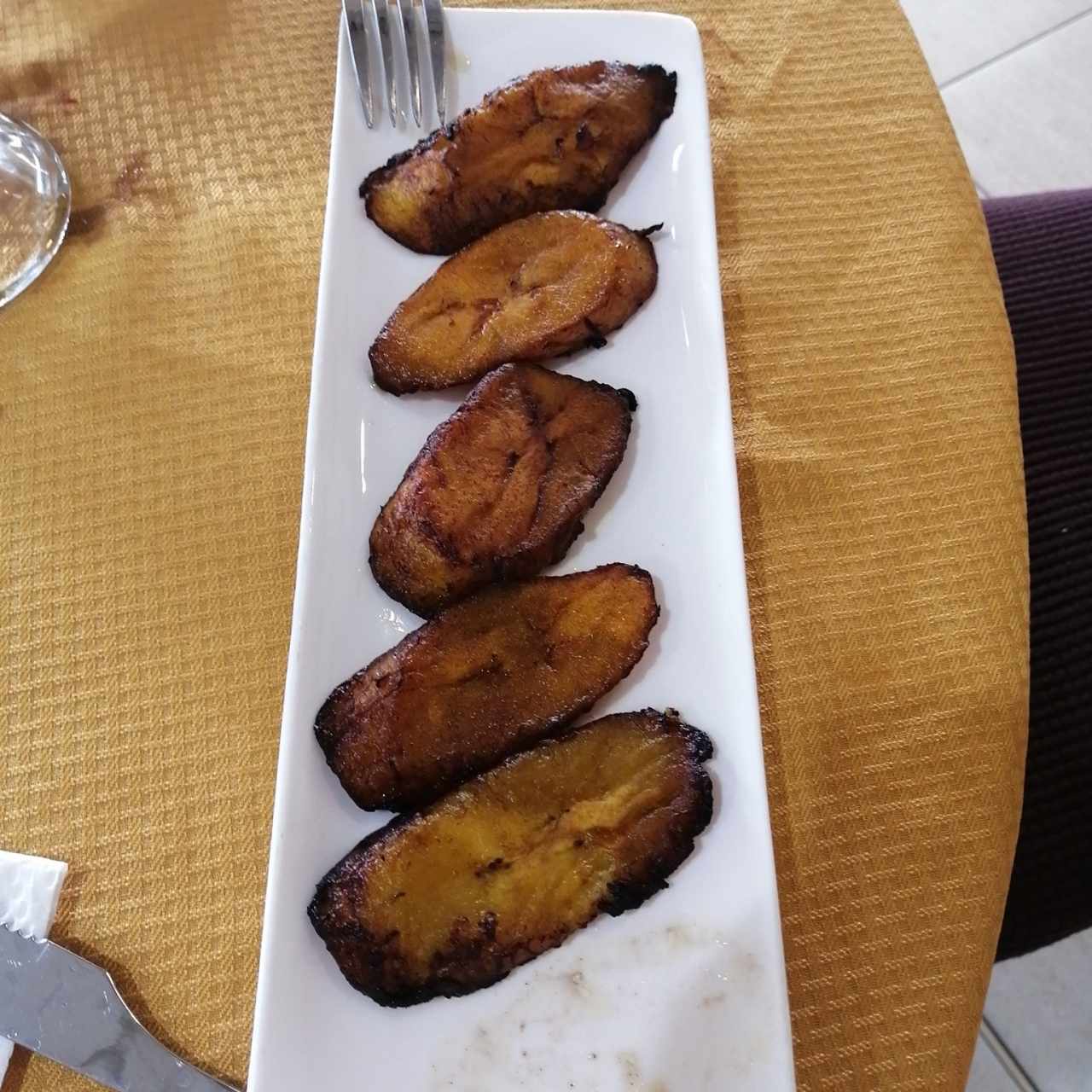 Tajadas de plátano maduro