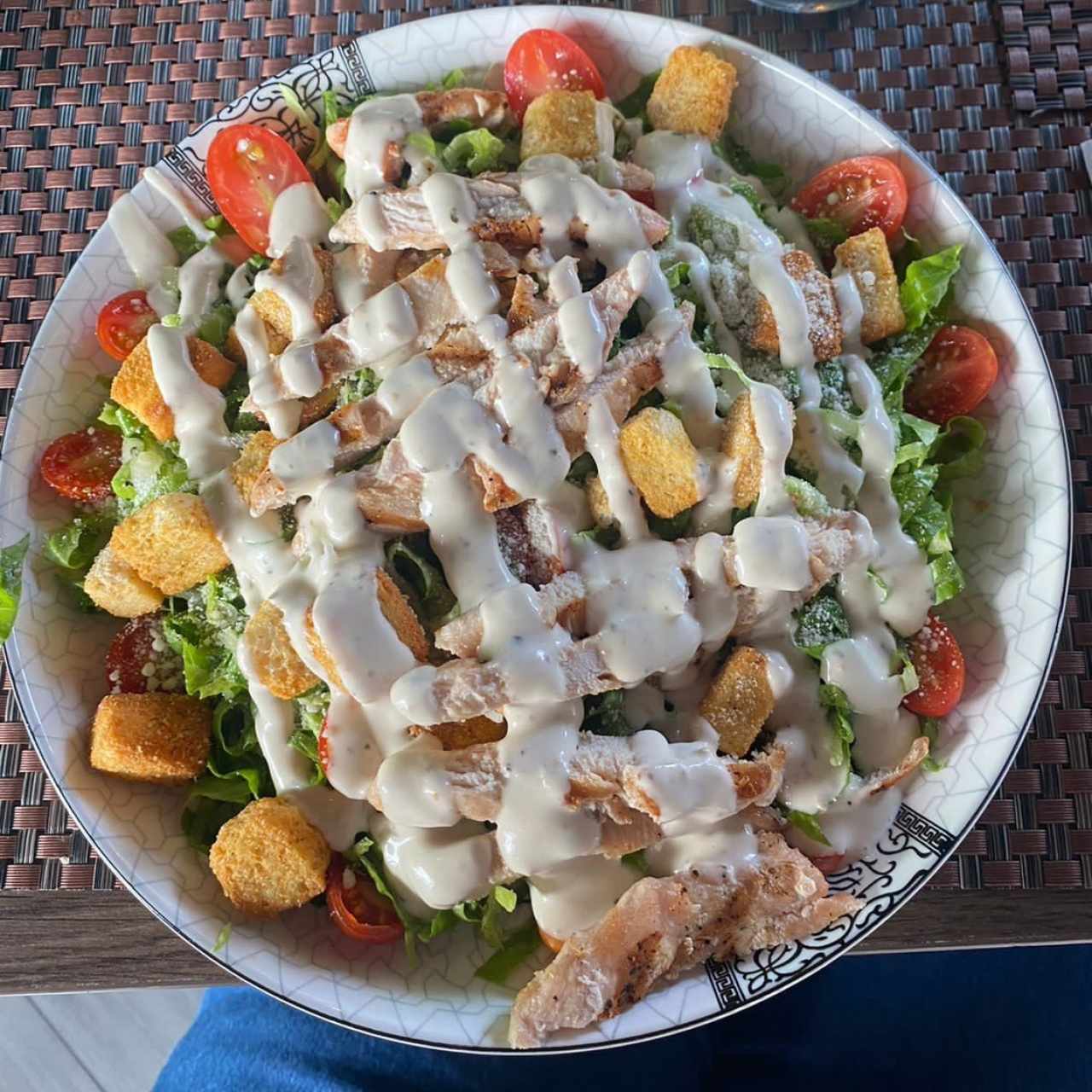 Ensaladas - Chicken Caesar Salad