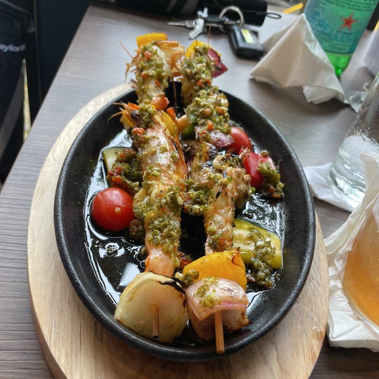 Brochetas de langostinos 