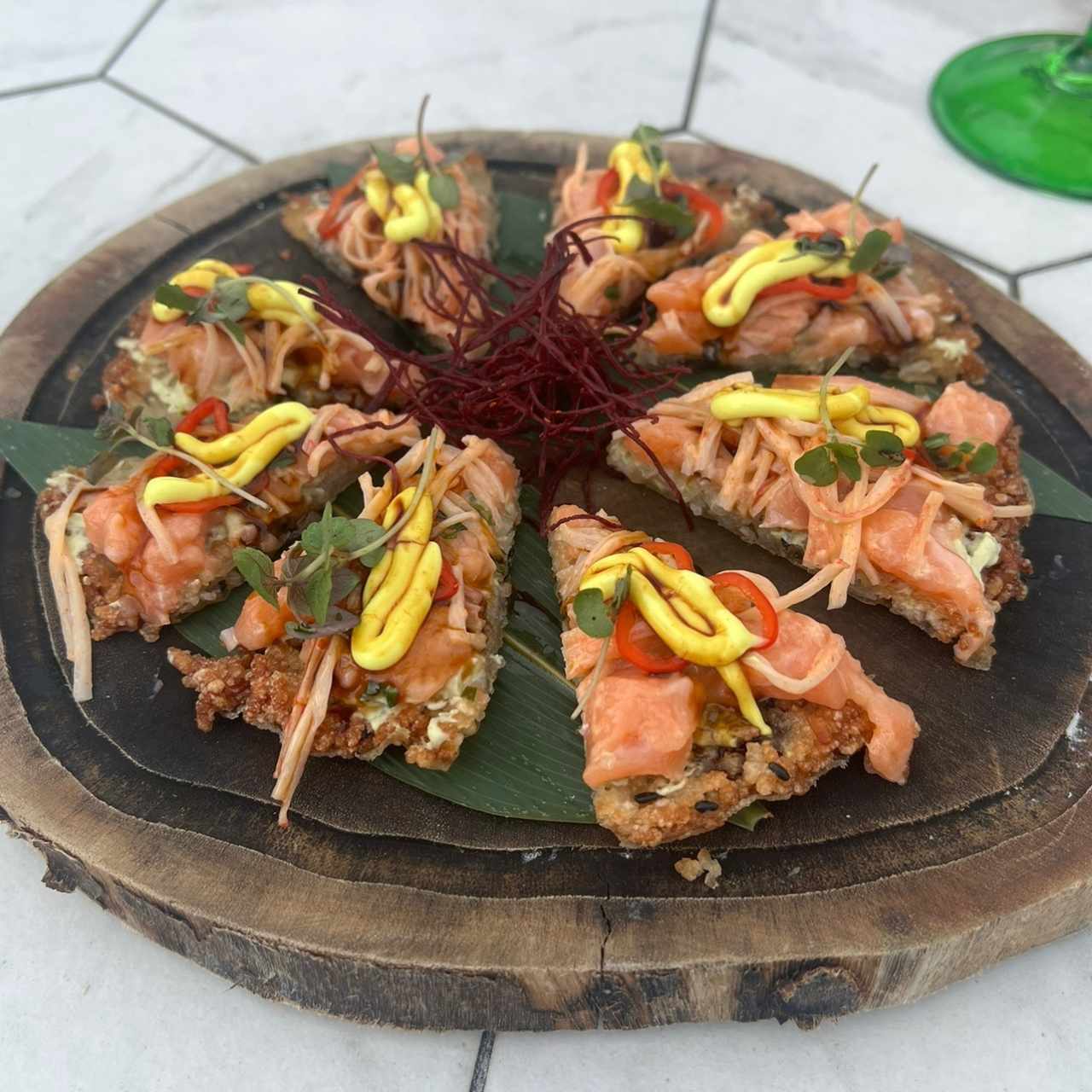 Sushi pizza