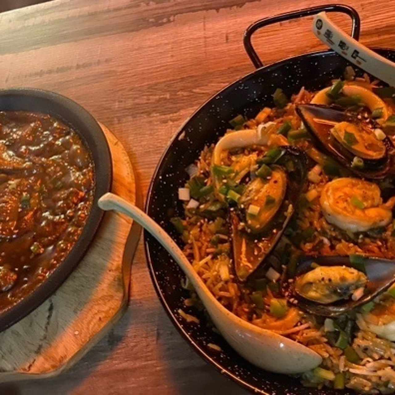 Arroz fusión de Marisco estilo Paella y mongolian beef