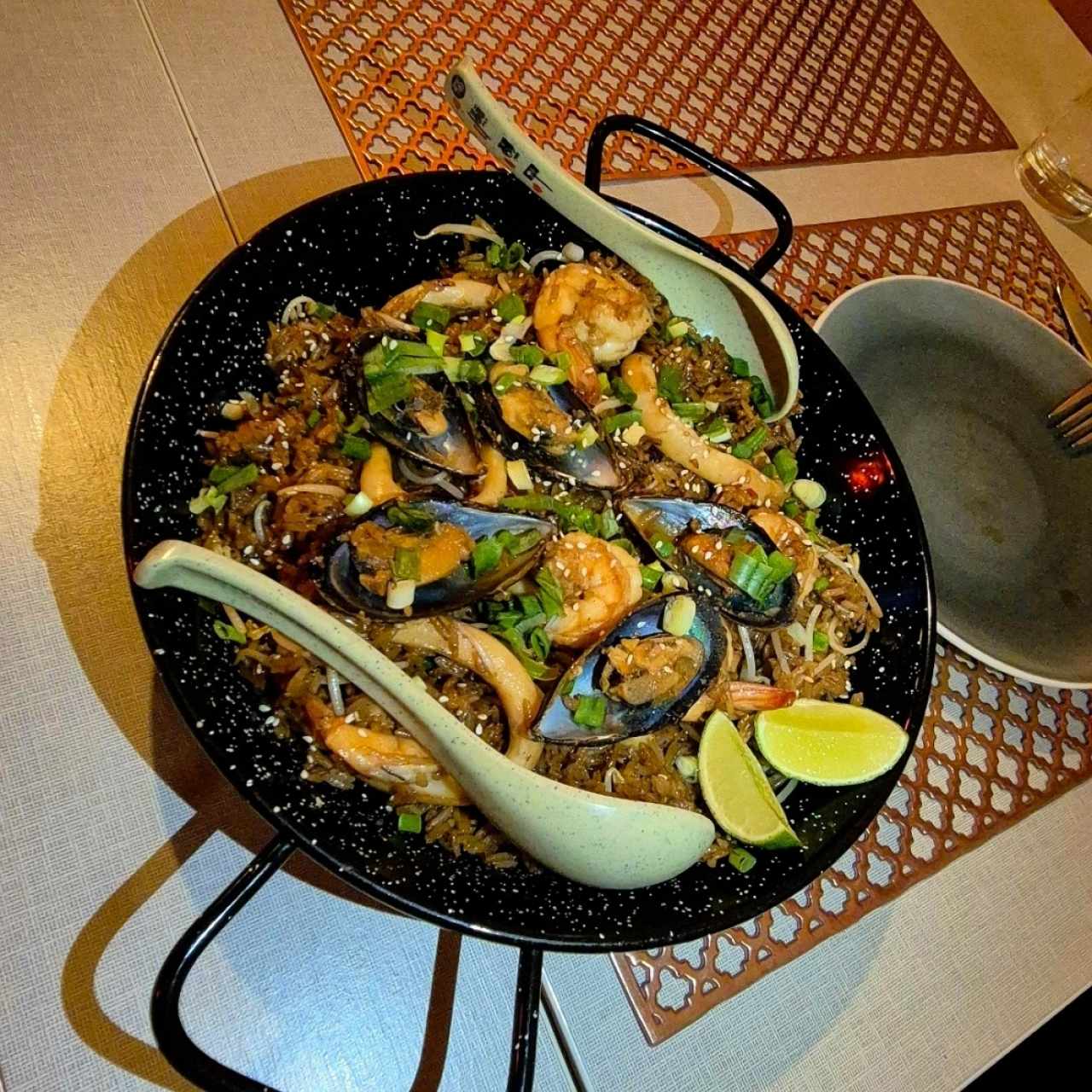 Arroz fusión de Marisco estilo Paella