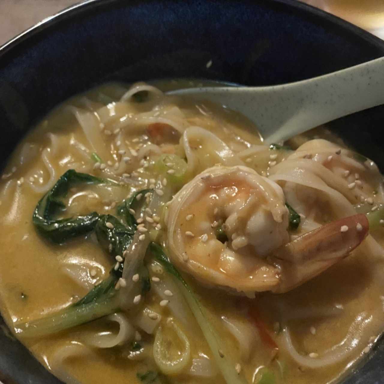 NOODLES TAILANDES DE CAMARONES