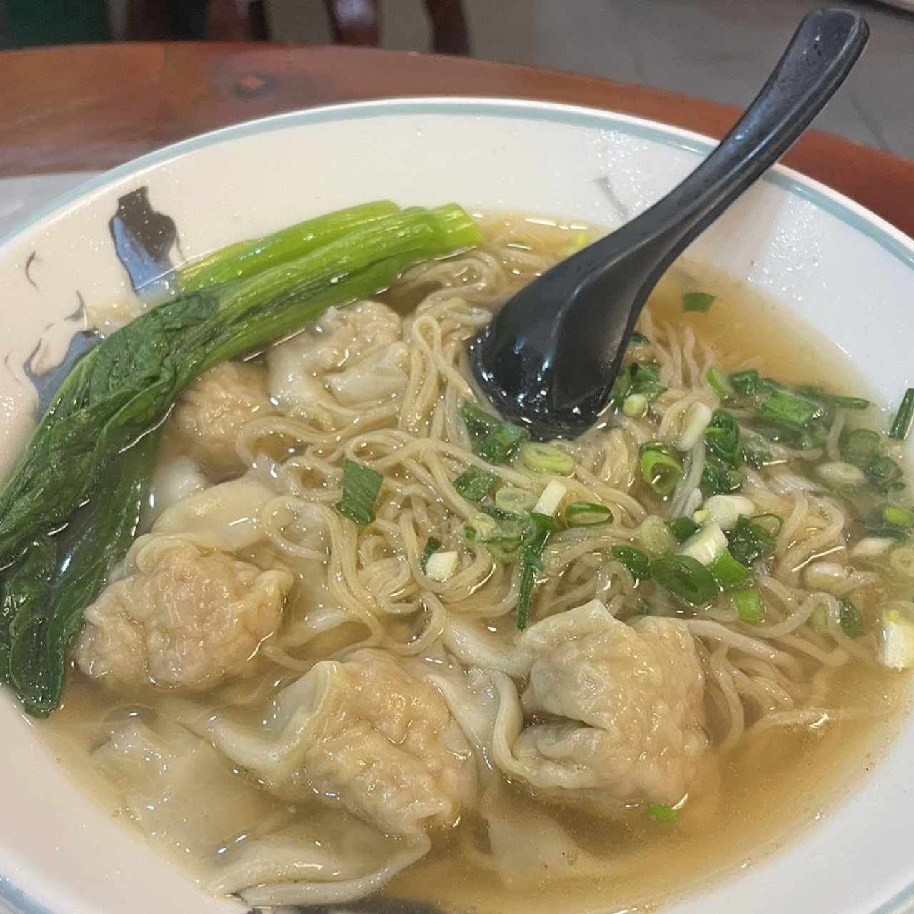 Sopa de wanton