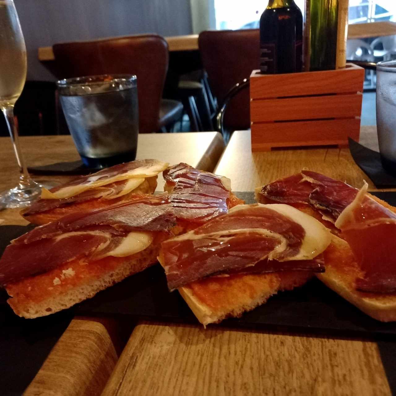 pan con jamón ibérico 