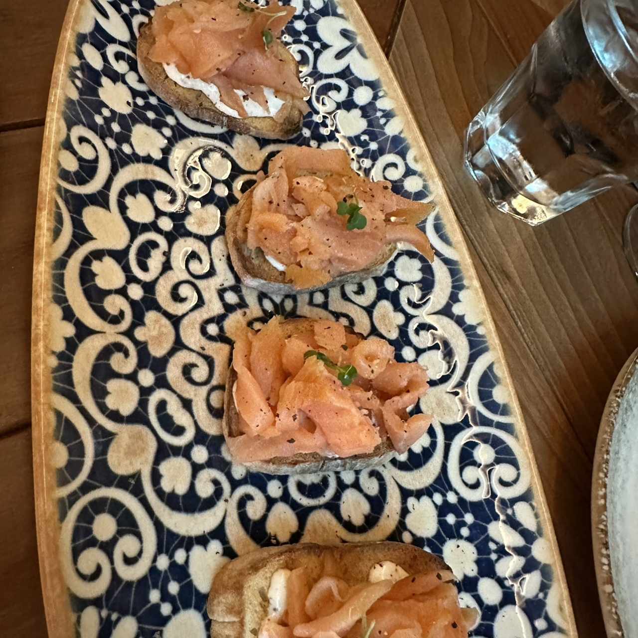 Tostadas de salmon