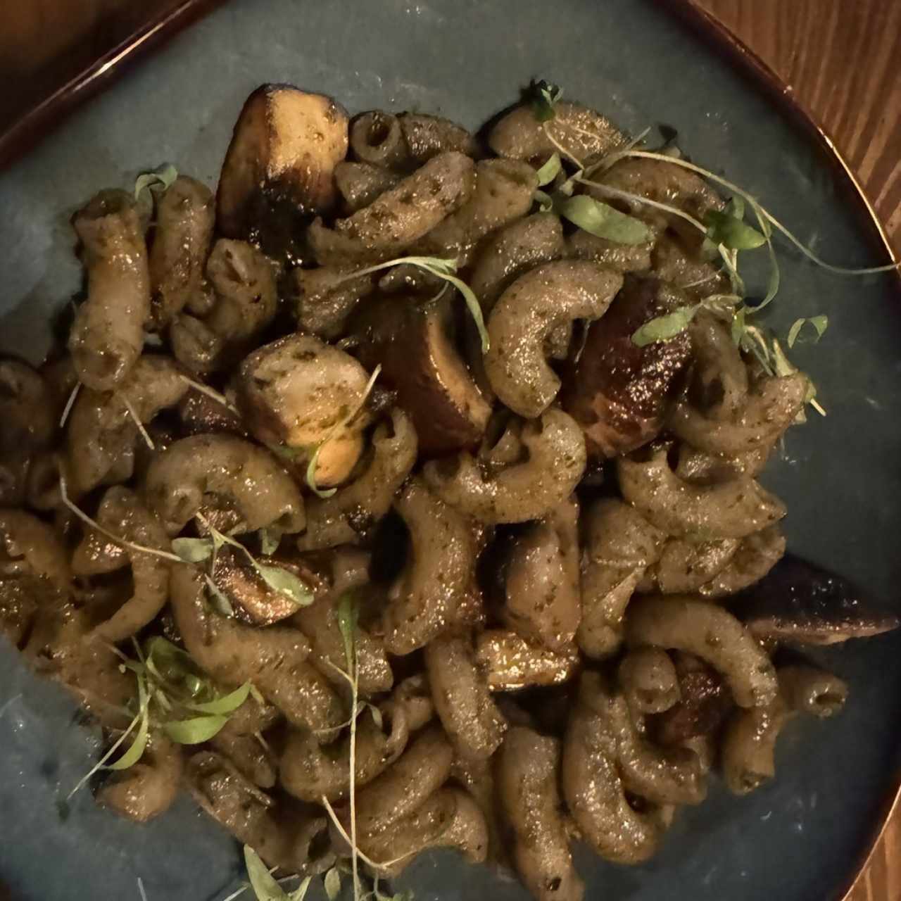 Pasta con hongos y pesto !!