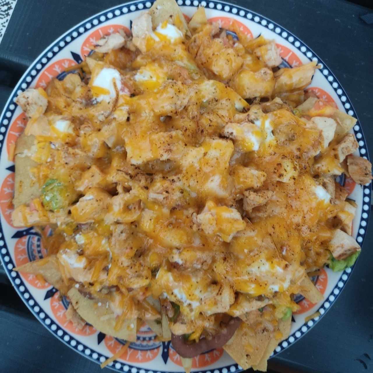 Nachos con pollo extra