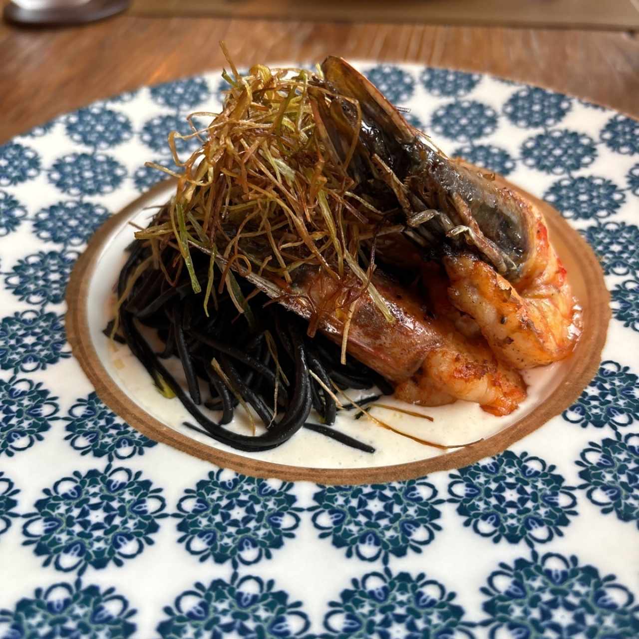 Spaghetti Nero con Langostinos