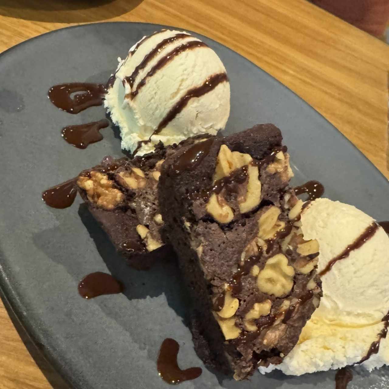 Postres - Fudge Brownie Sundae
