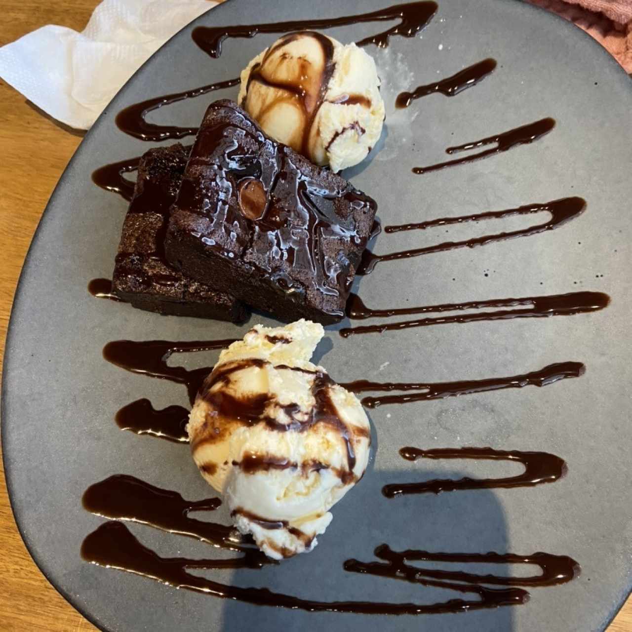 Browni con helados