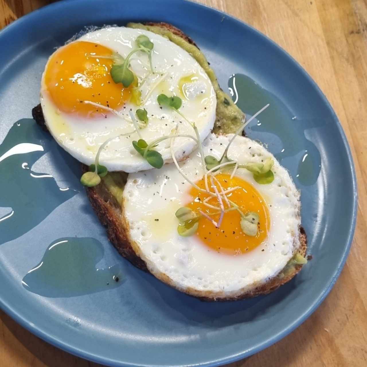 DESAYUNO - AVOCADO TOAST