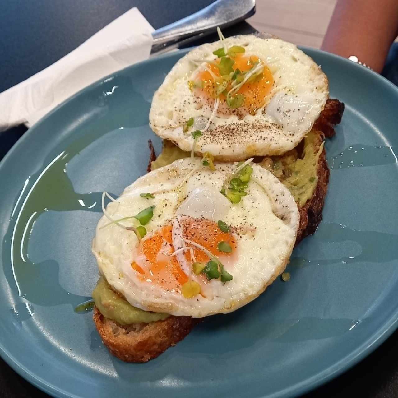 DESAYUNO - AVOCADO TOAST