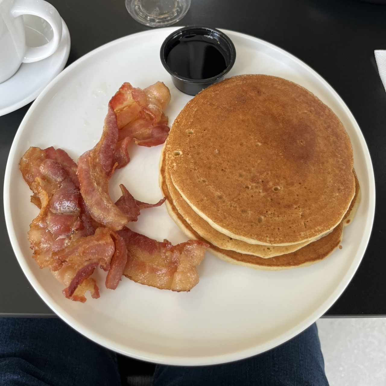 DESAYUNO - PANCAKES & BACON