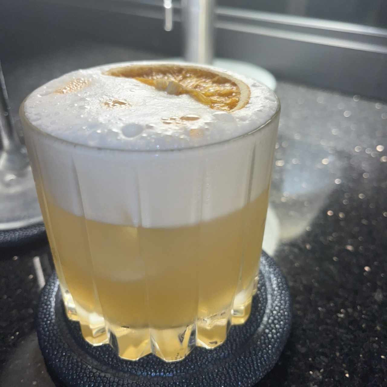 Coctel amaretto sour