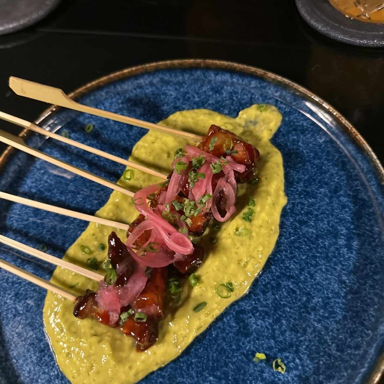 LOLLIPOPS DE PORK BELLY