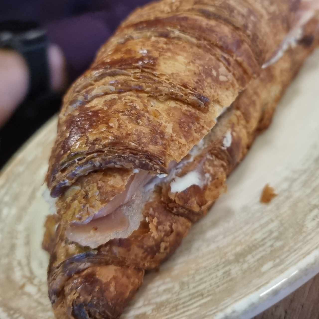 croissant serrano