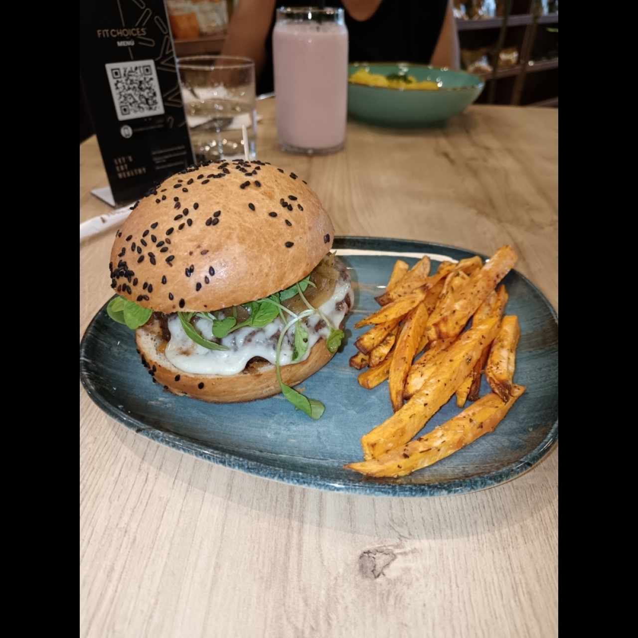 Anghus Burger 