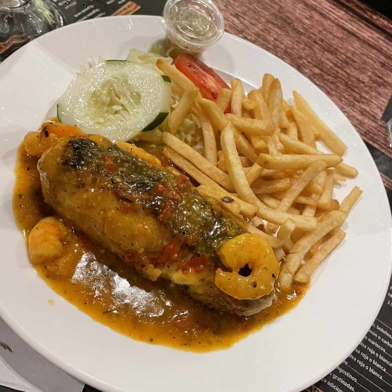 Corvina rellena de camarones