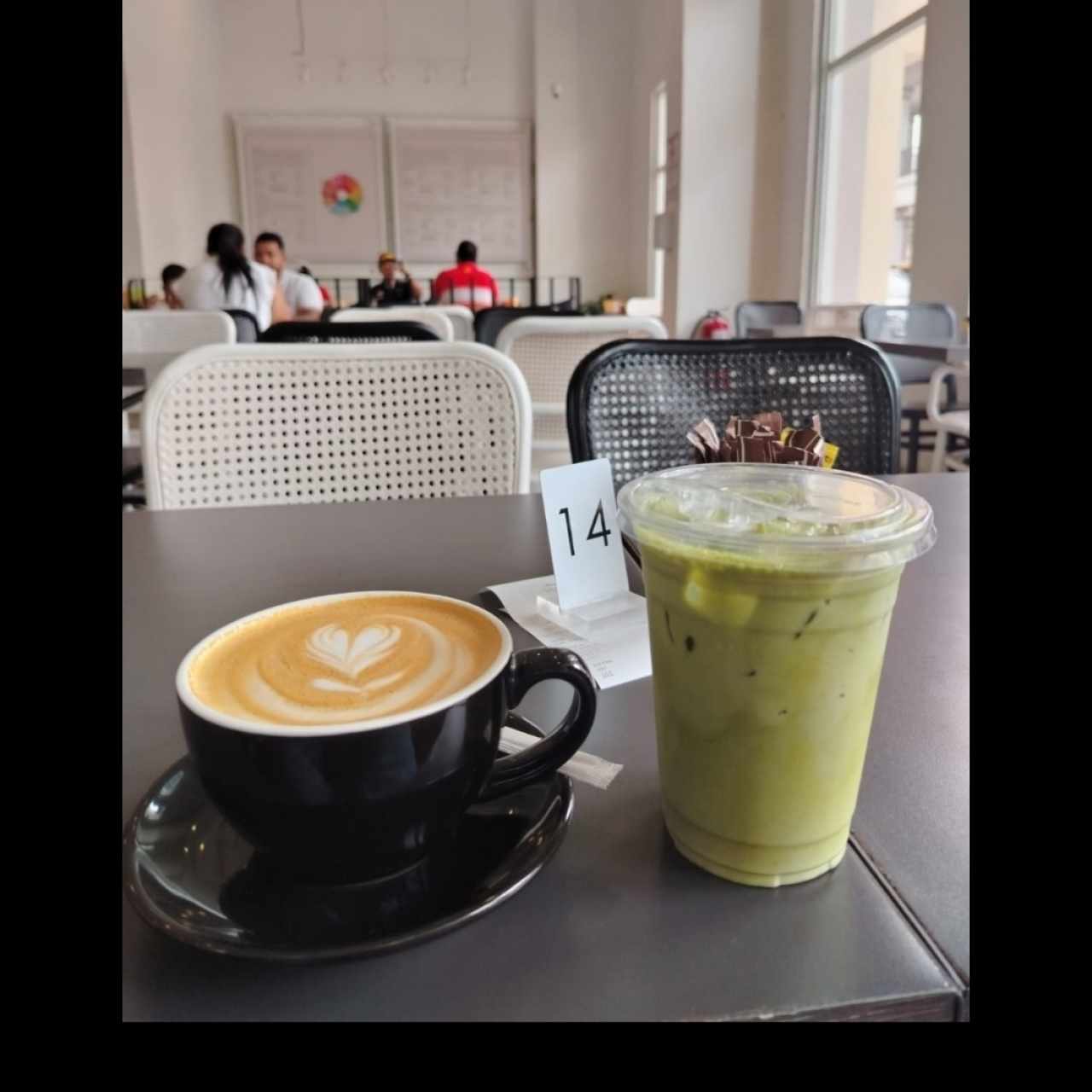 Matcha y capuchino