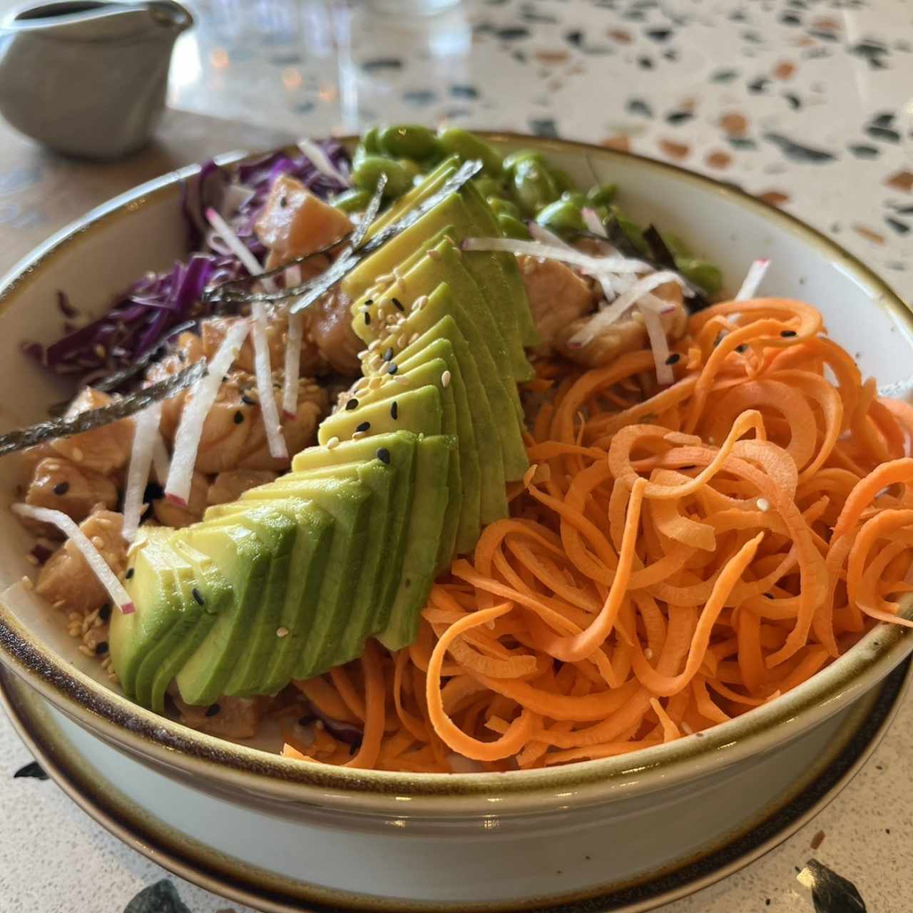 Poke bowl de salmon 