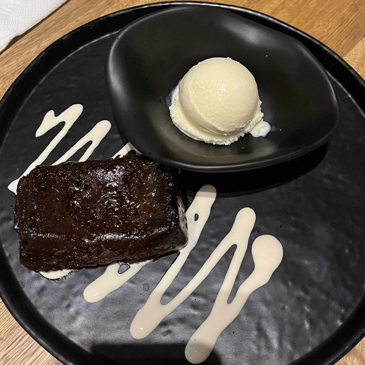 Brownie con helado