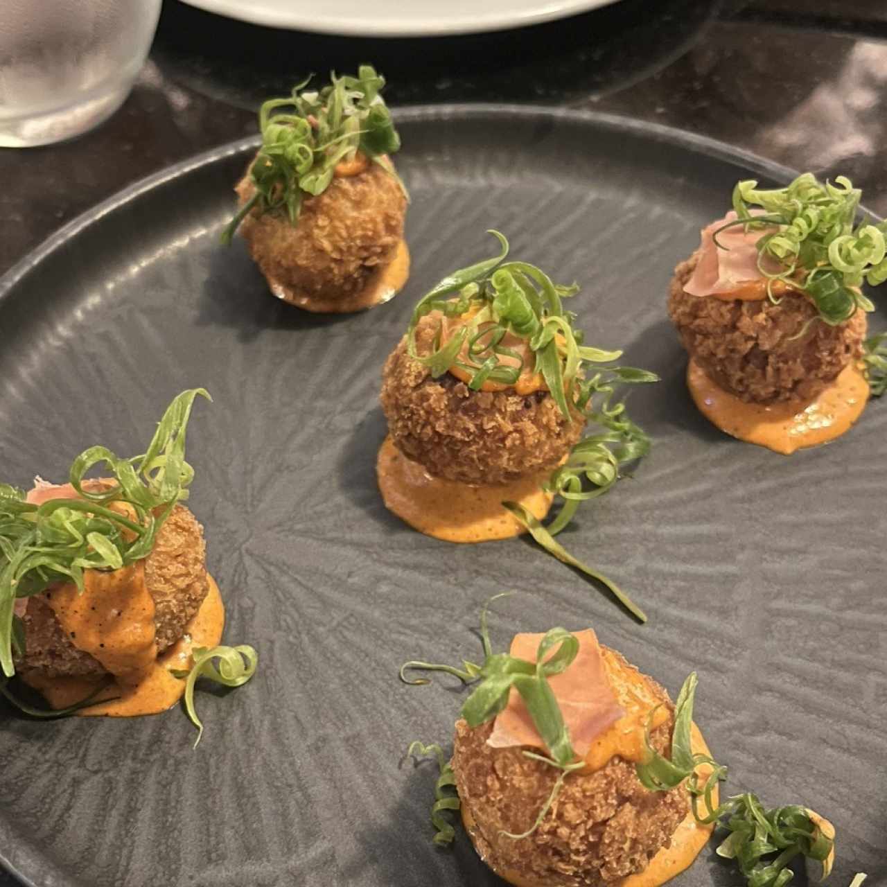 Croquetas de Jamón serrano con Alioli Rostizado