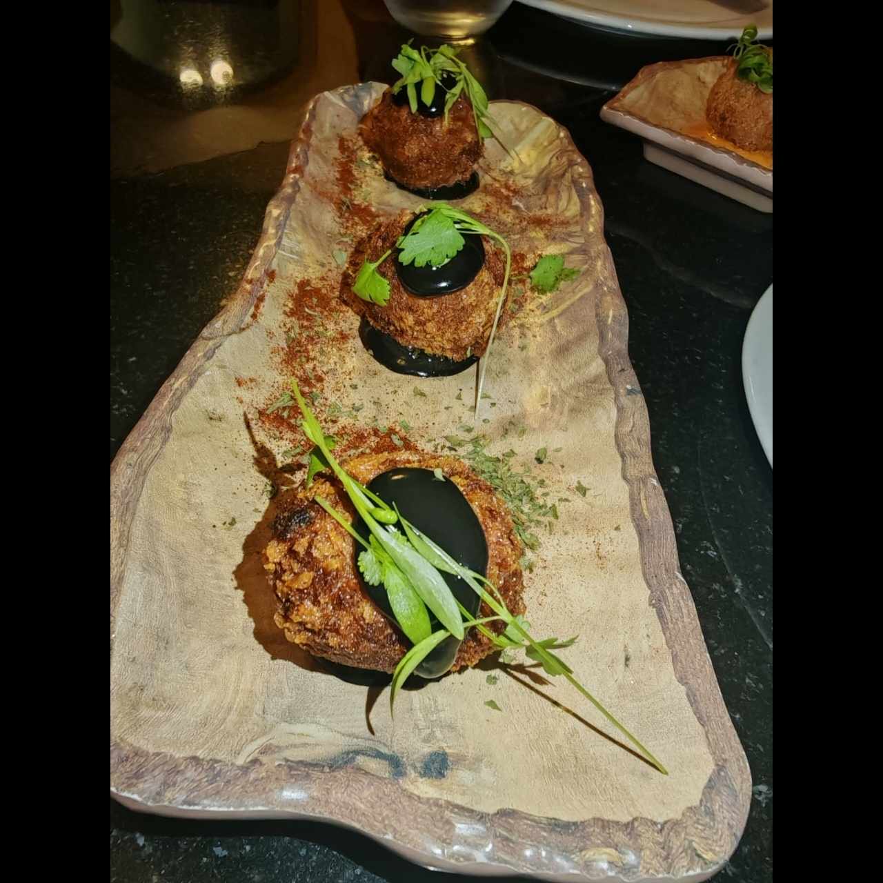 Croquetas de Calamares en su Tinta con Pulpo y Alioli Citrico