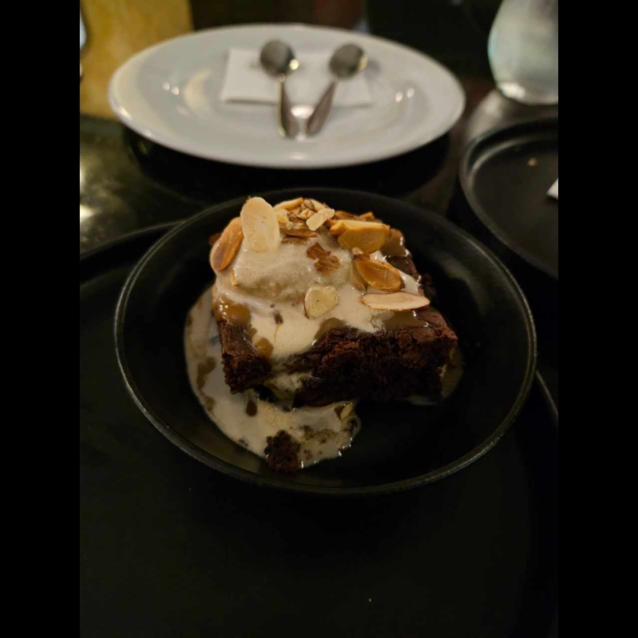 brownie con helado