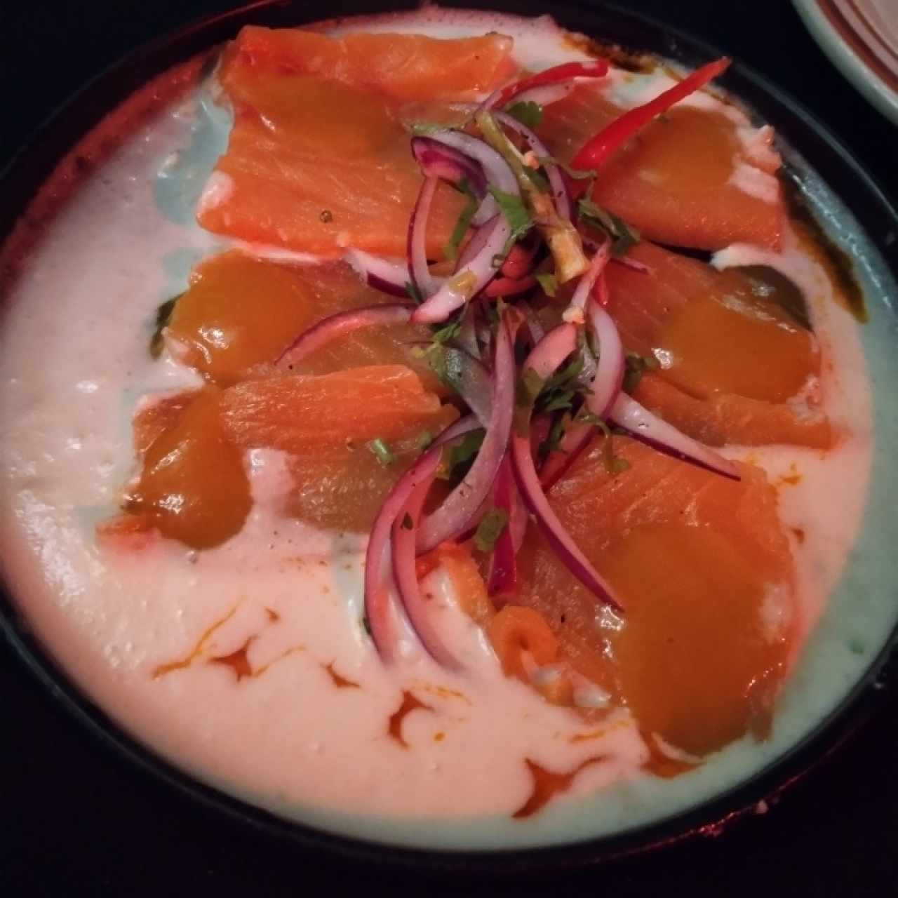 tiradito de salmón ahumado 