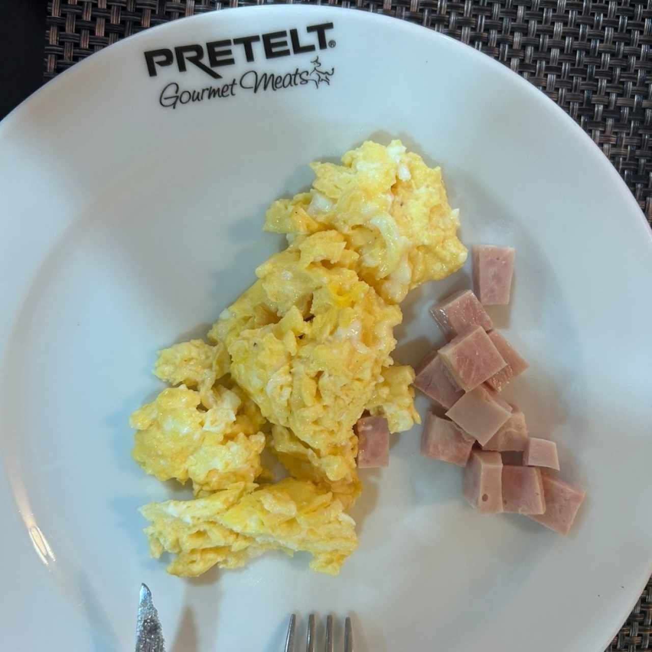 Huevos Revueltos y jamón