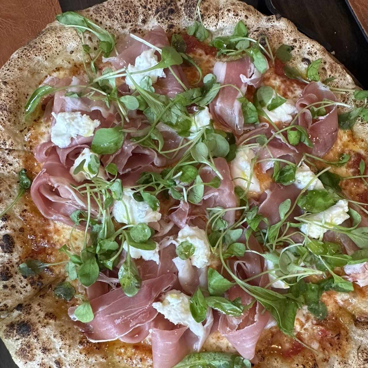 Pizza Prosciutto y Arúgula 