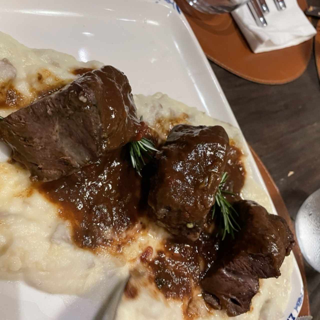 Beef cheeks and mashed potatoes 