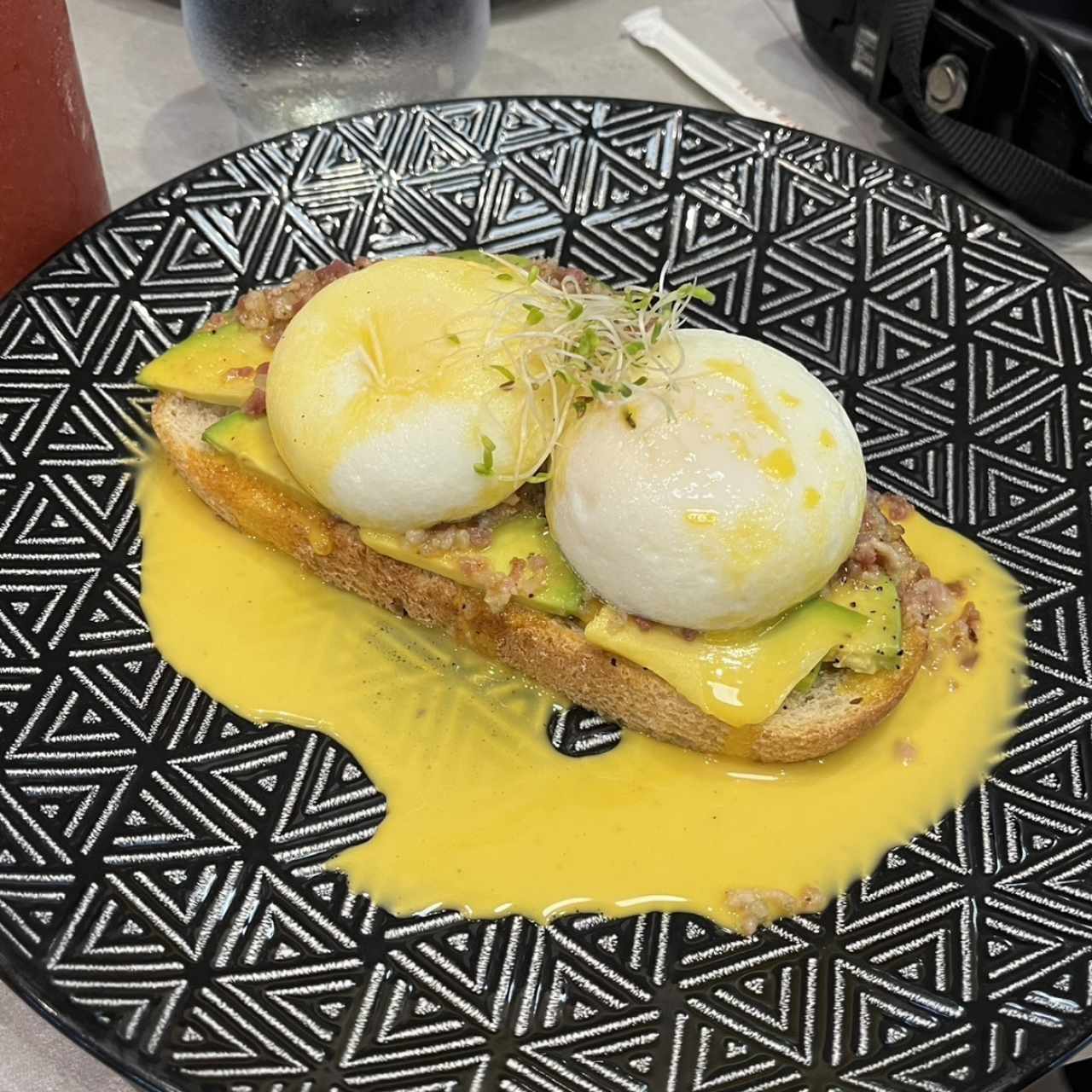 Breakfast - Benedict Avo Toast