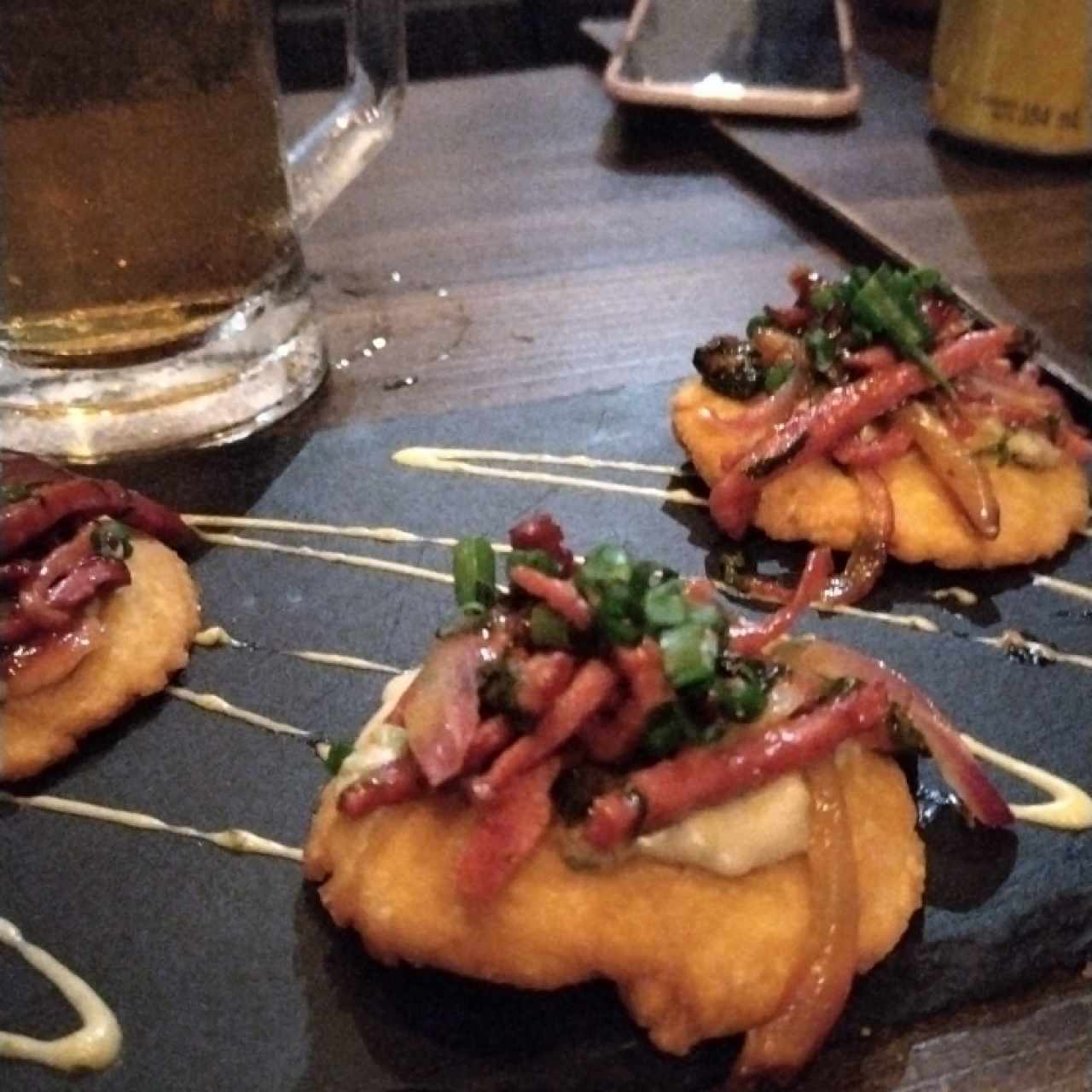 torrejitas de maíz con ropa vieja