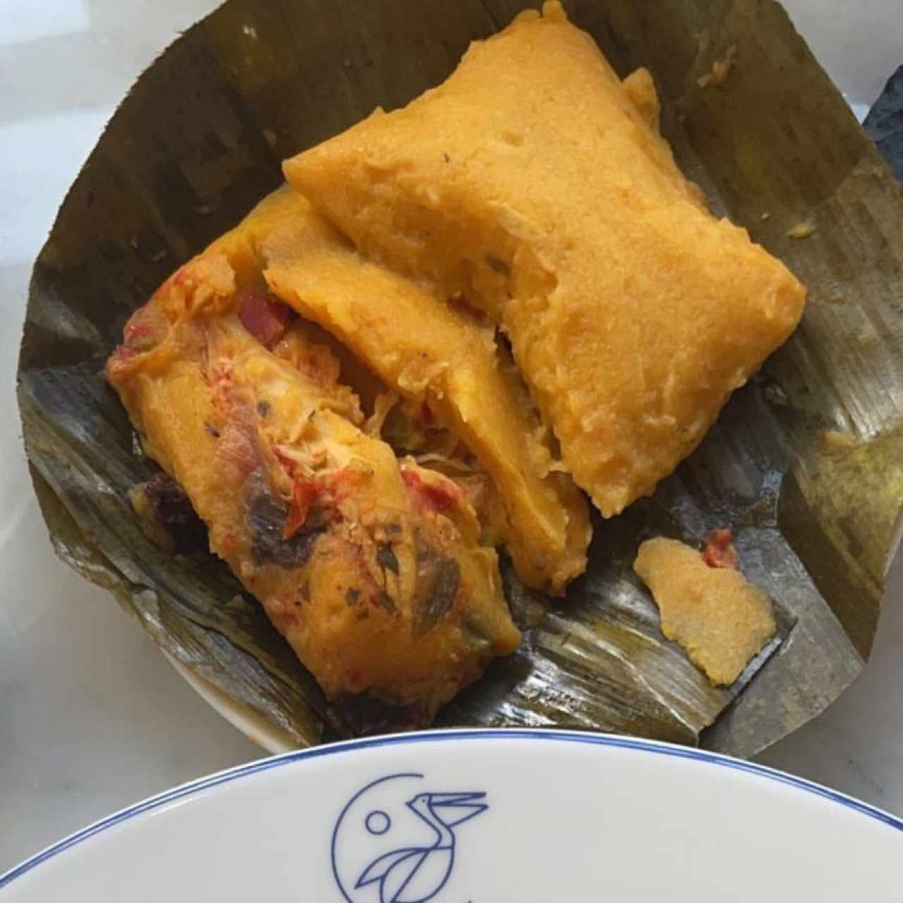 Desayuno panameño con tamal (ver primera foto) incluye fruta tambien