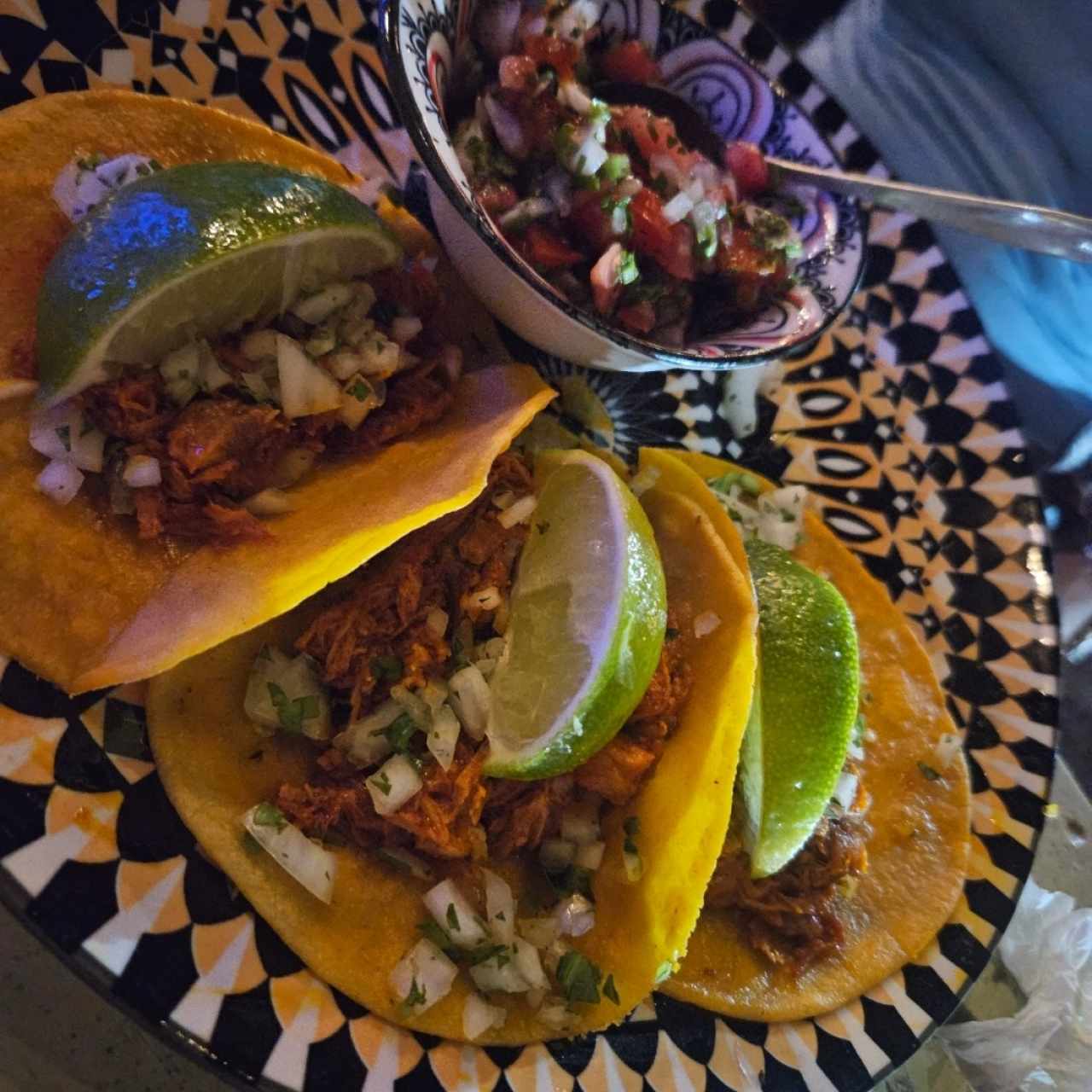 Tacos de cochinita pibil