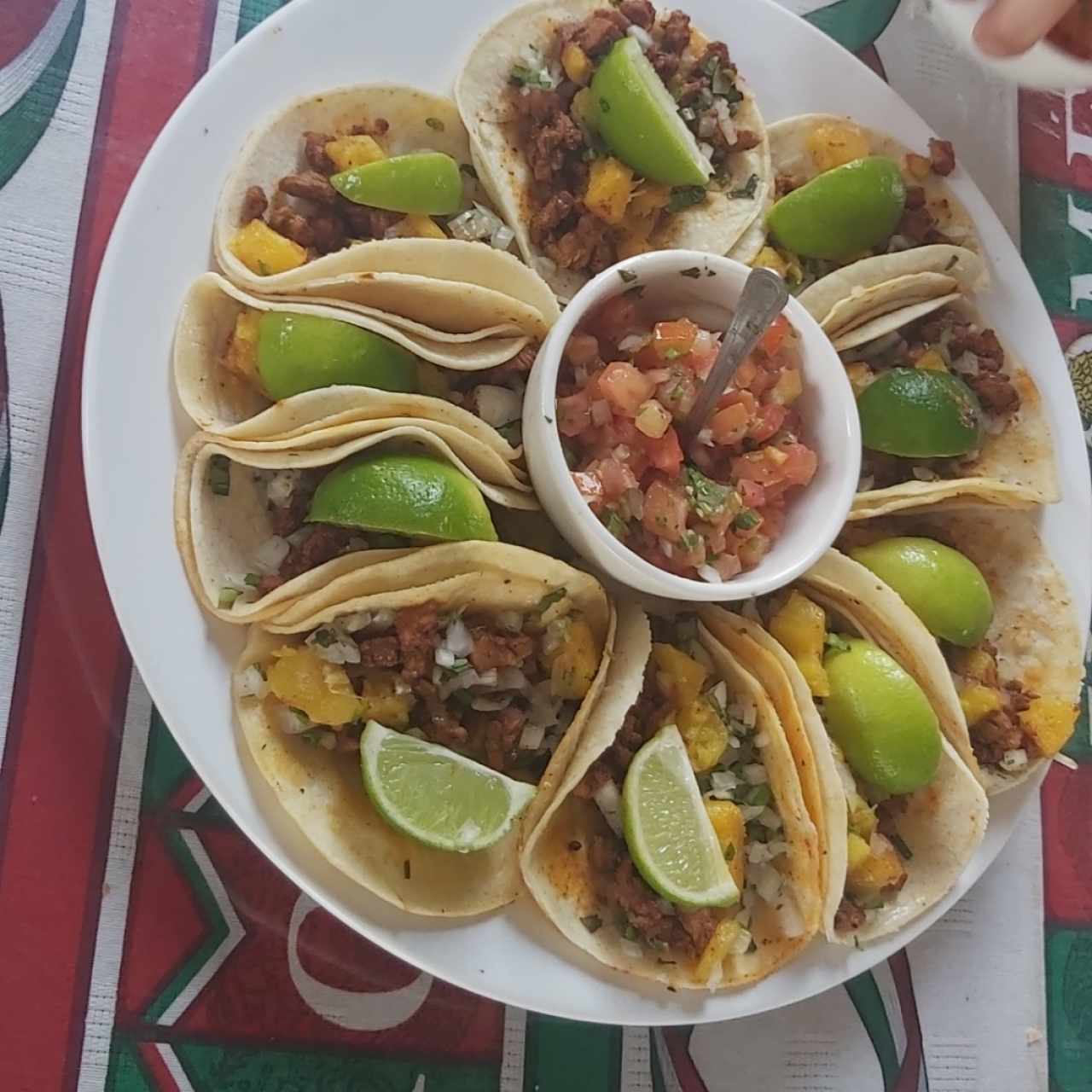 Bandeja de tacos al pastor