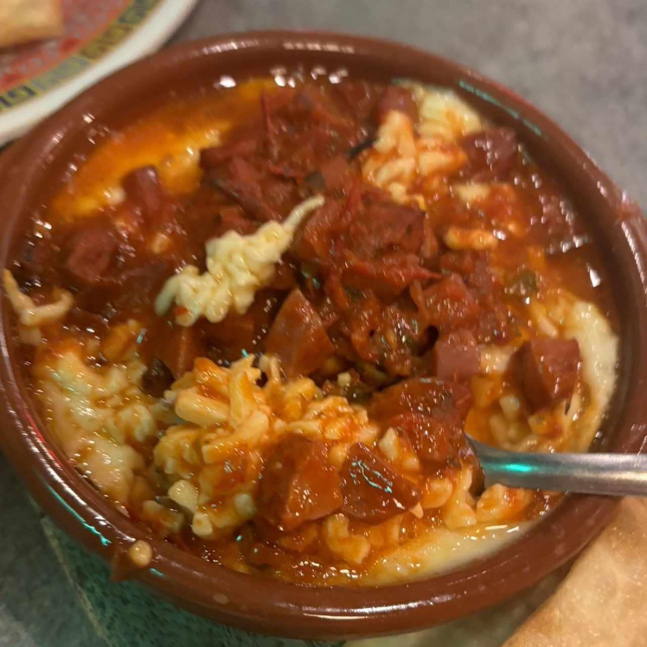 Queso Fundido y Chorizo Tableño