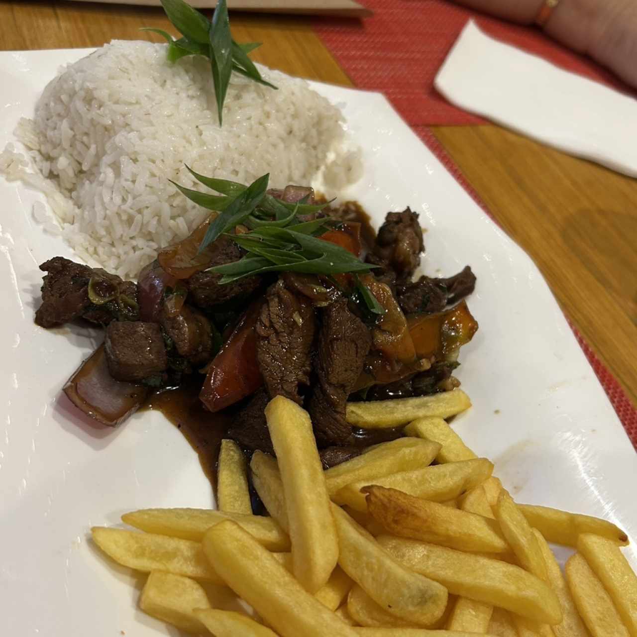 Lomo Saltado - Perú