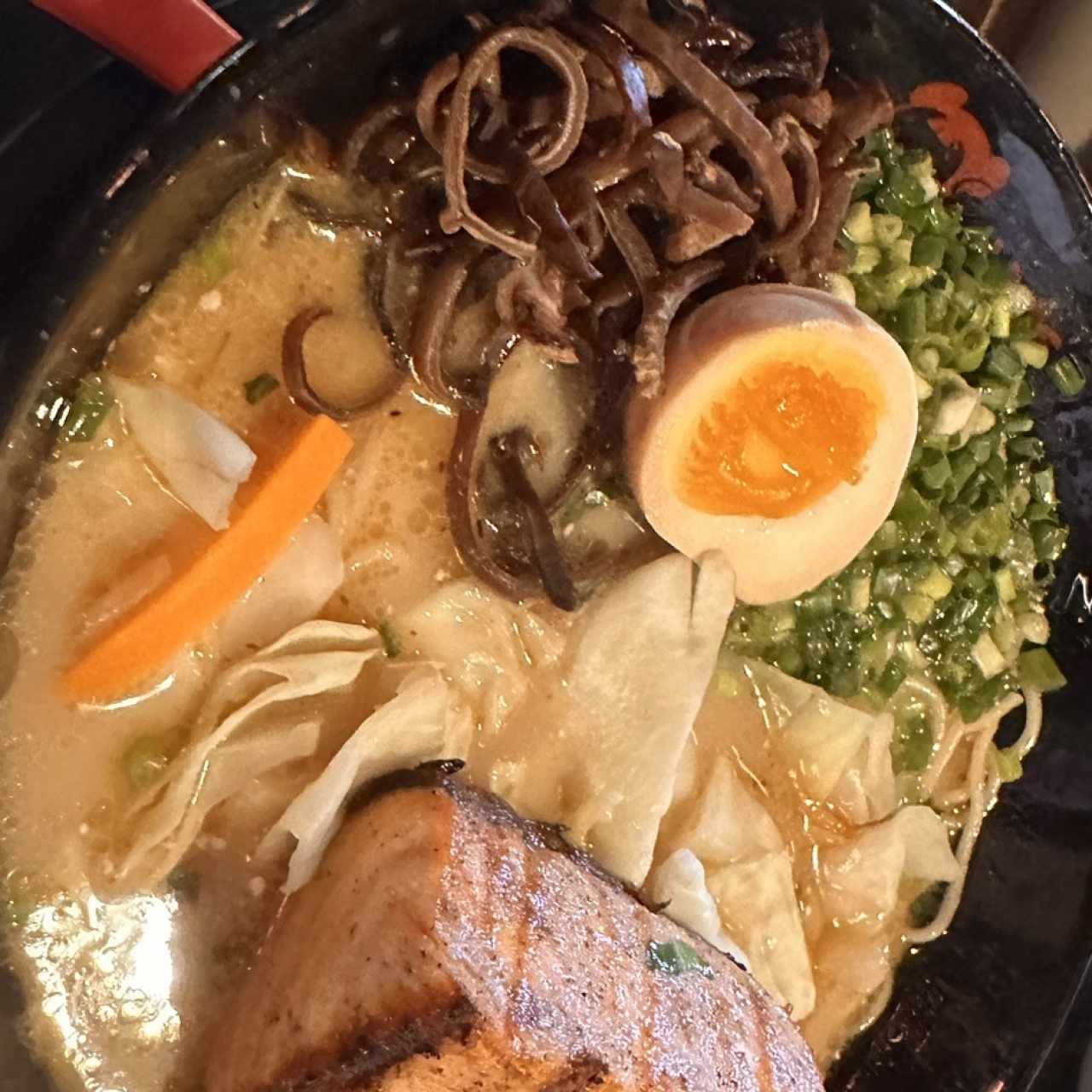 FIDEOS - GRILLED SALMÓN RAMEN