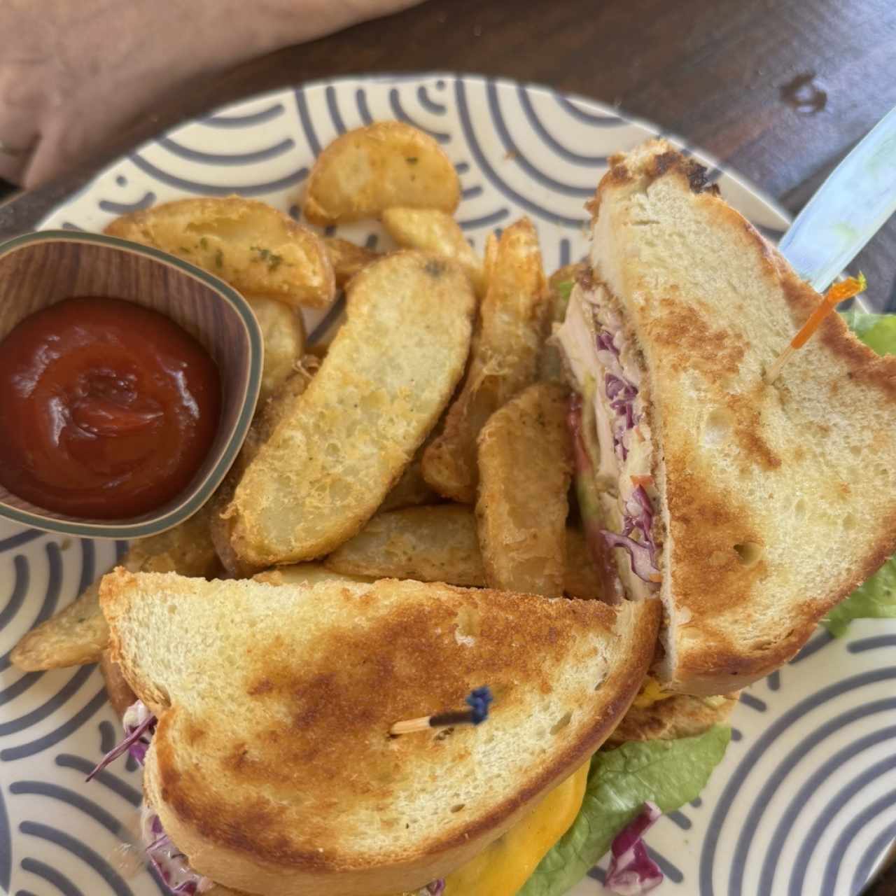 Menú Brunch - Balboa Yacht Sandwich