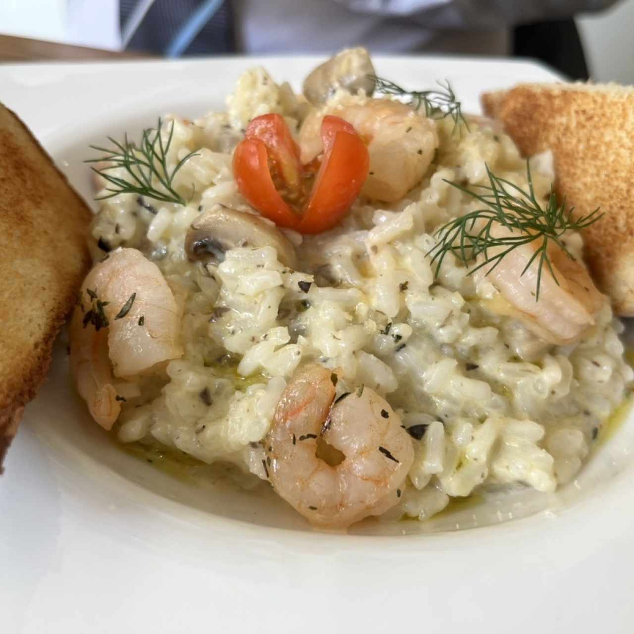 Risotto de hongos y camarones trufado 