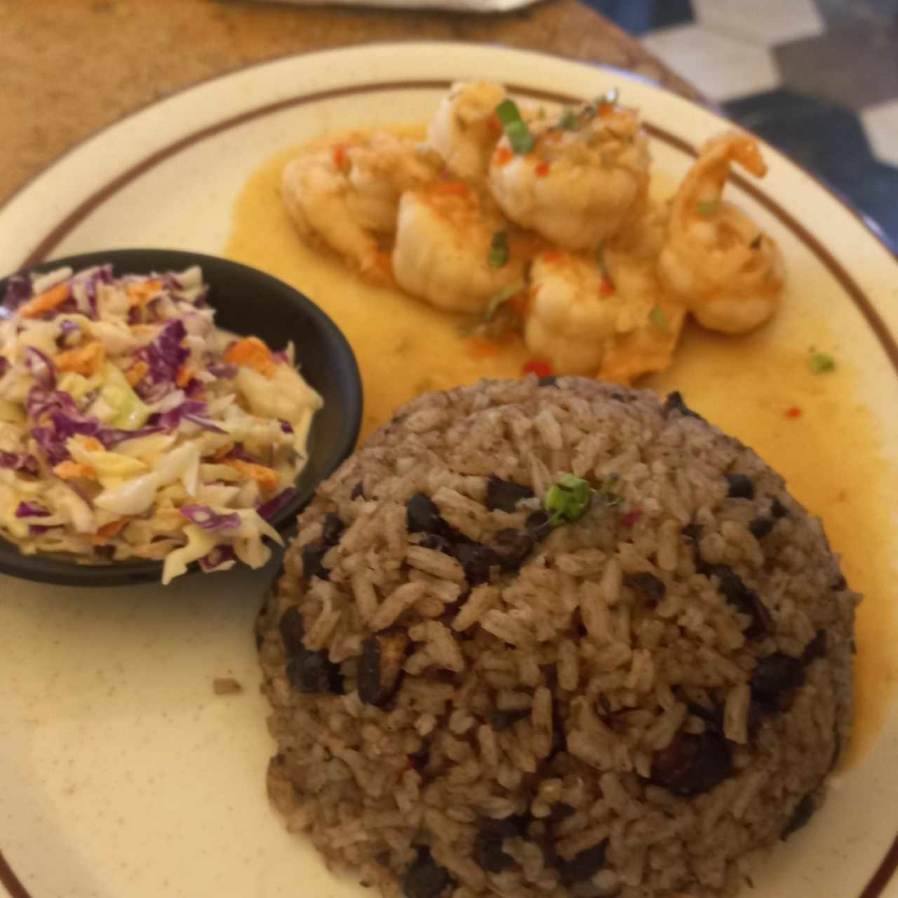 camarones al Ajillo con arroz con Coco