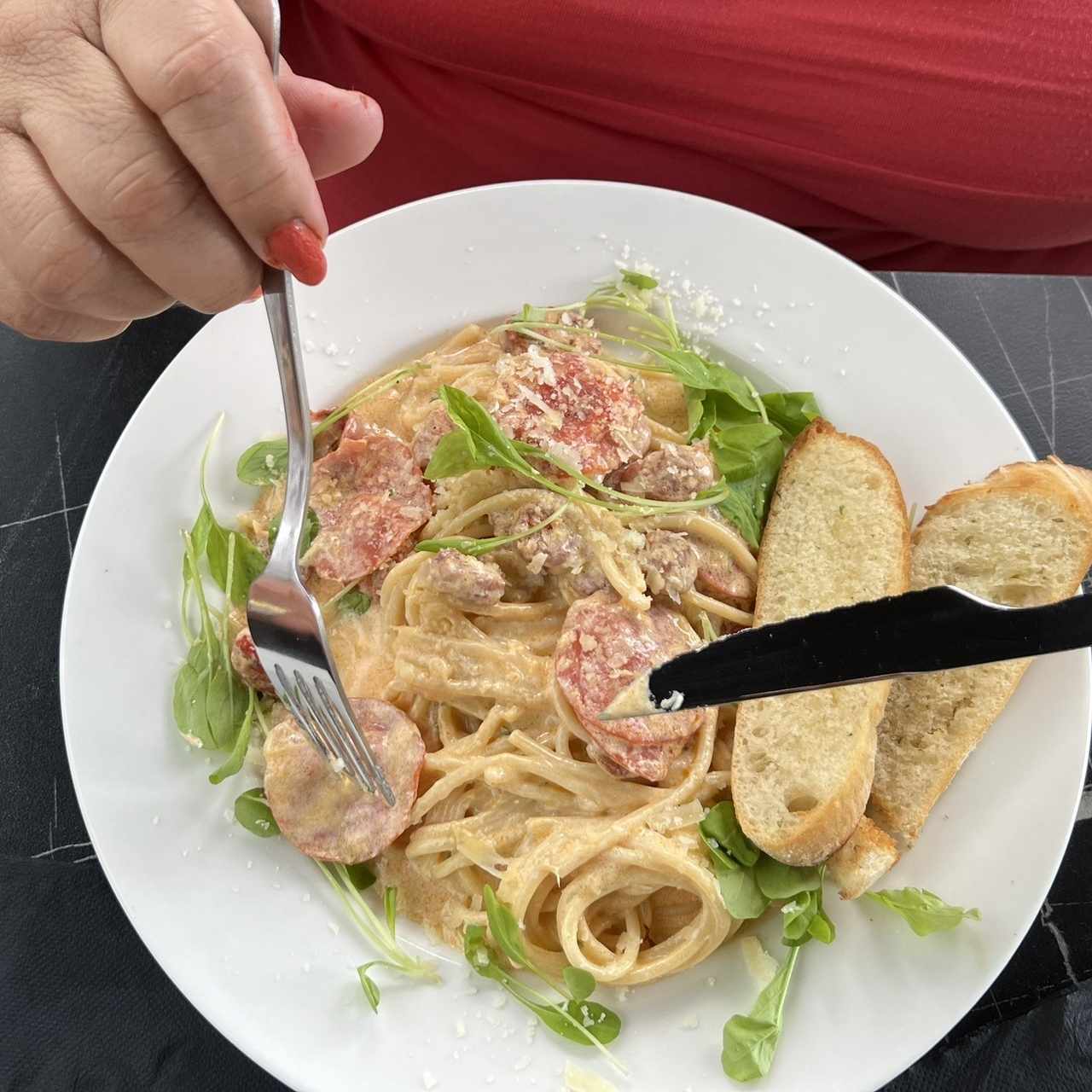 Pasta a lo panameño en salsa blanca